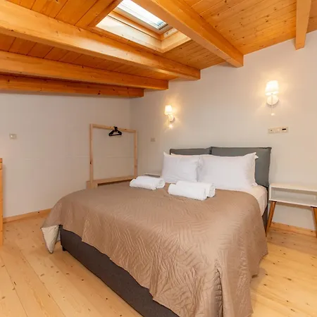 Mirabilis Vasiliki (Lefkada)